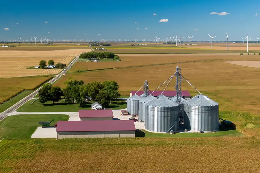 Ruby Electric Inc. – an aerial view of a midwestern farm in Springfield, Illinois, showcasing agricultural electric opportunities.